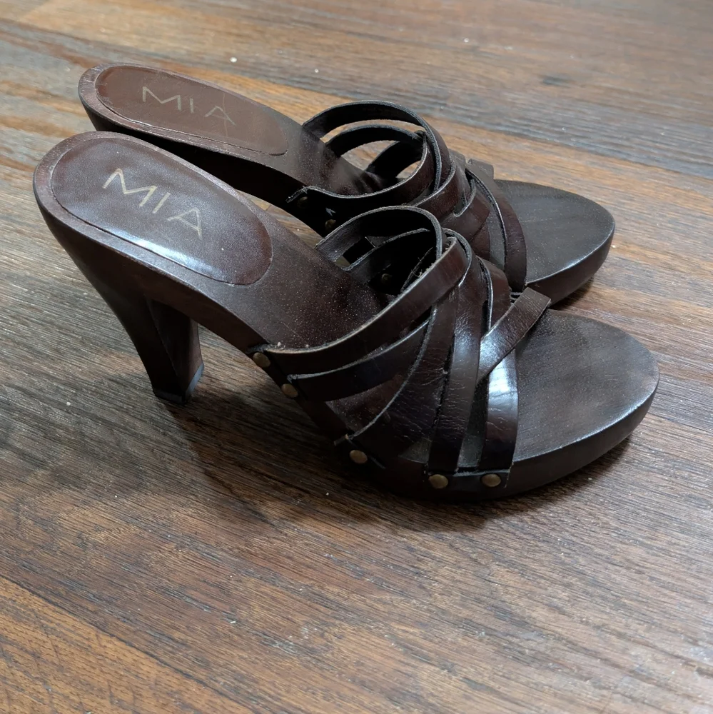 Vintage Mia Wooden Leather Dark Chocolate Brown Clog Heel 7 - Picture 2 of 8